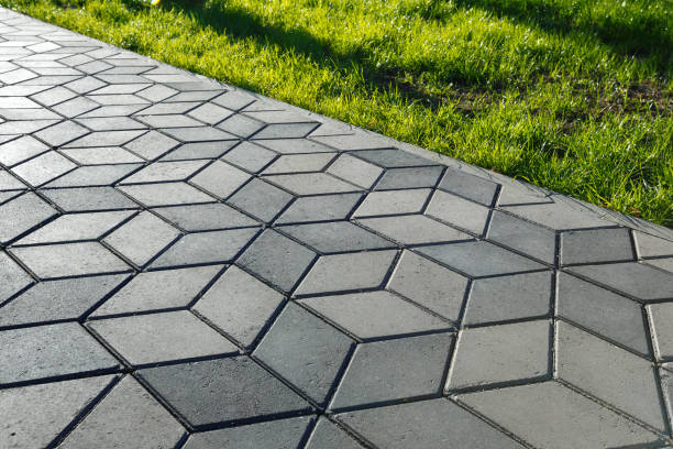 Best Driveway Pavers Cost  in Libertyvle, IL
