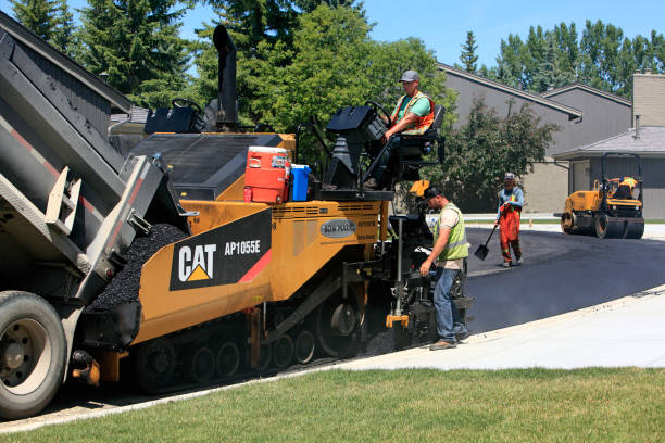 Best Driveway Paving Contractor  in Libertyvle, IL
